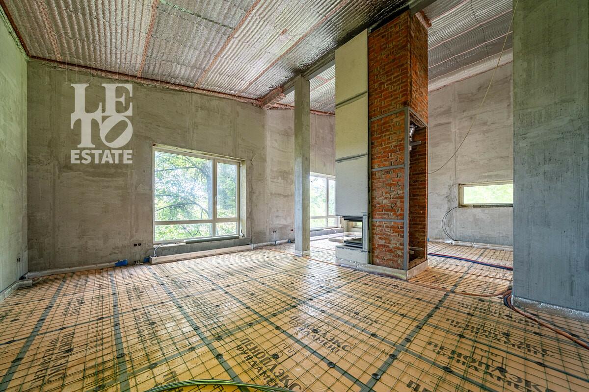 2-этажный коттедж 900 м² без отделки