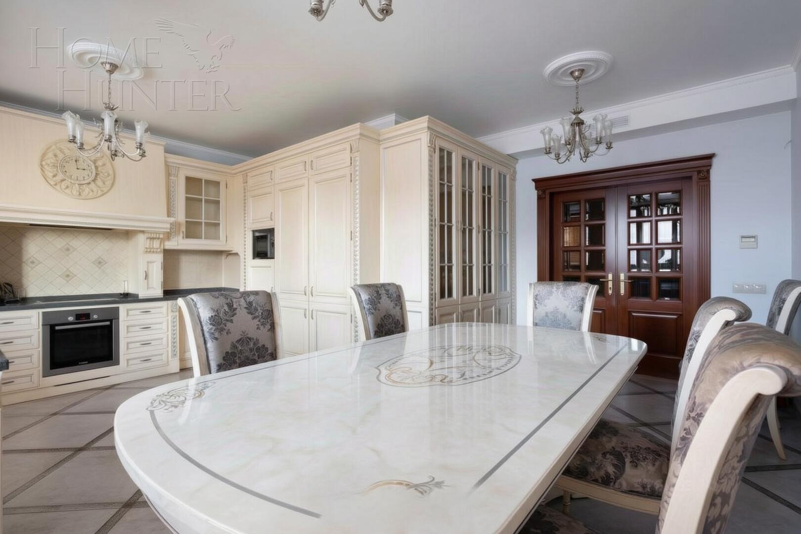 8-КОМН. КВАРТИРА С ОТДЕЛКОЙ 275.3 М² НА 9 ЭТАЖЕ