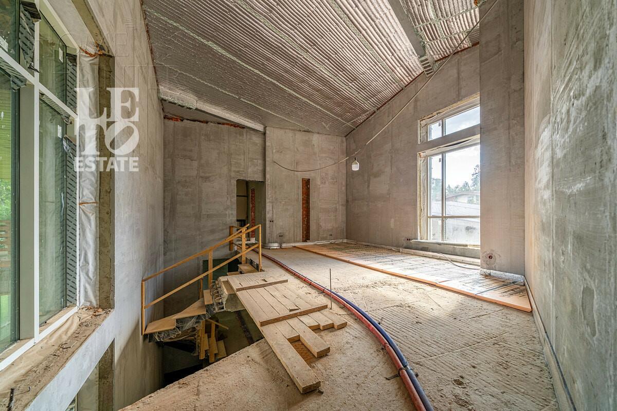 2-этажный коттедж 900 м² без отделки