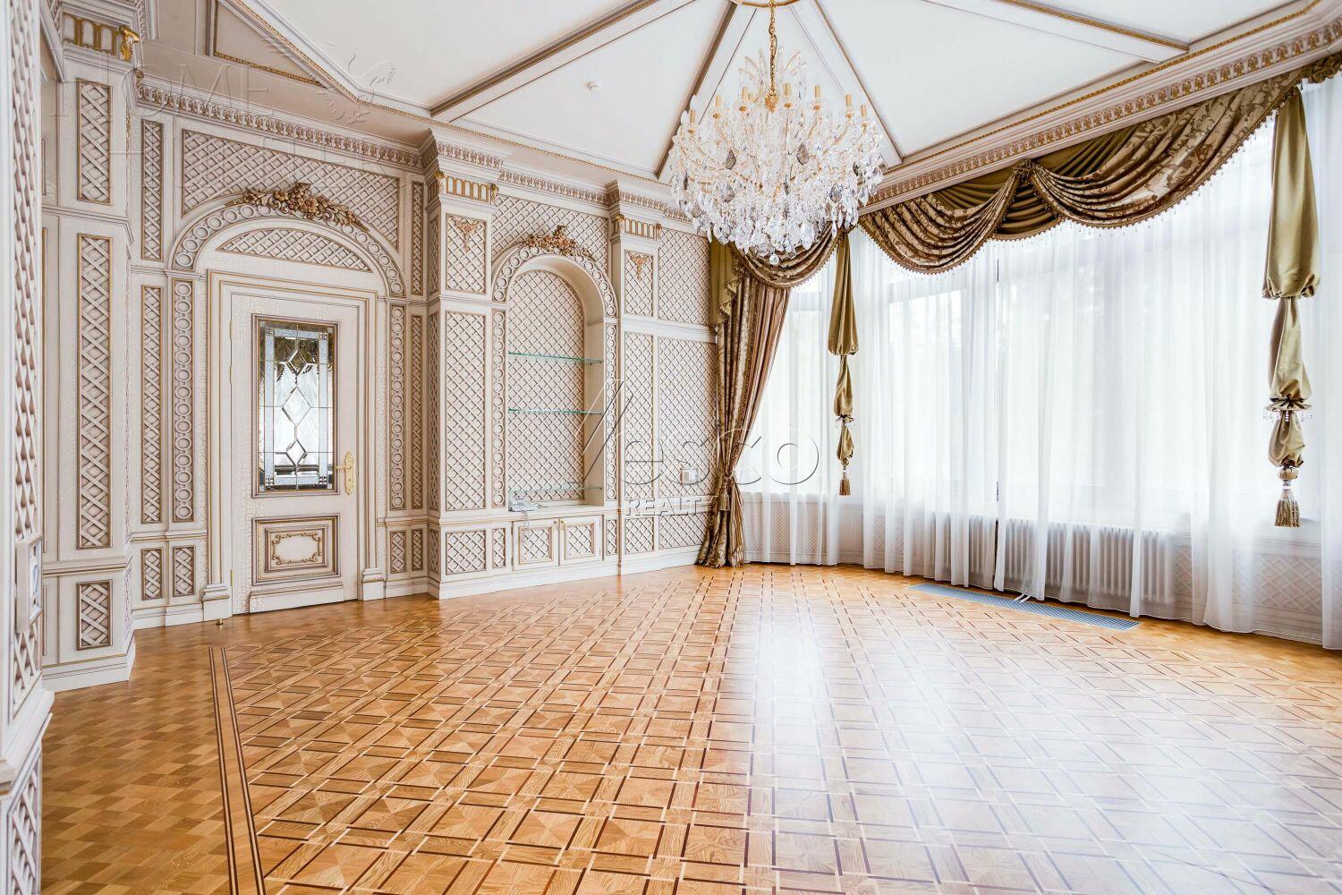 3-этажный коттедж 840 м² с отделкой