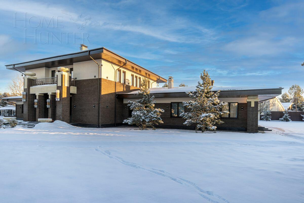 2-этажный коттедж 1 800 м² с отделкой