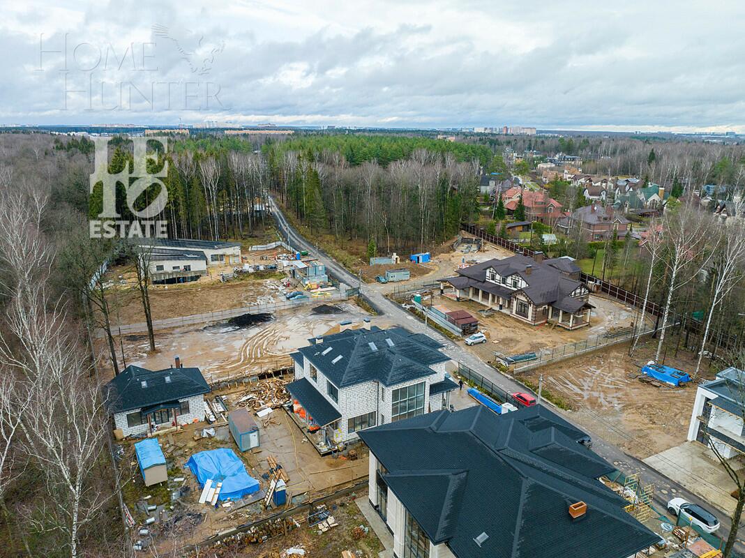 2-этажный коттедж 560 м² без отделки