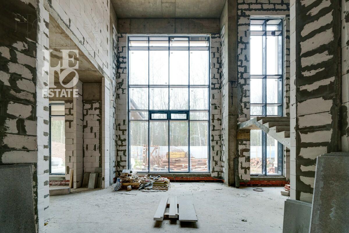 2-этажный коттедж 560 м² без отделки