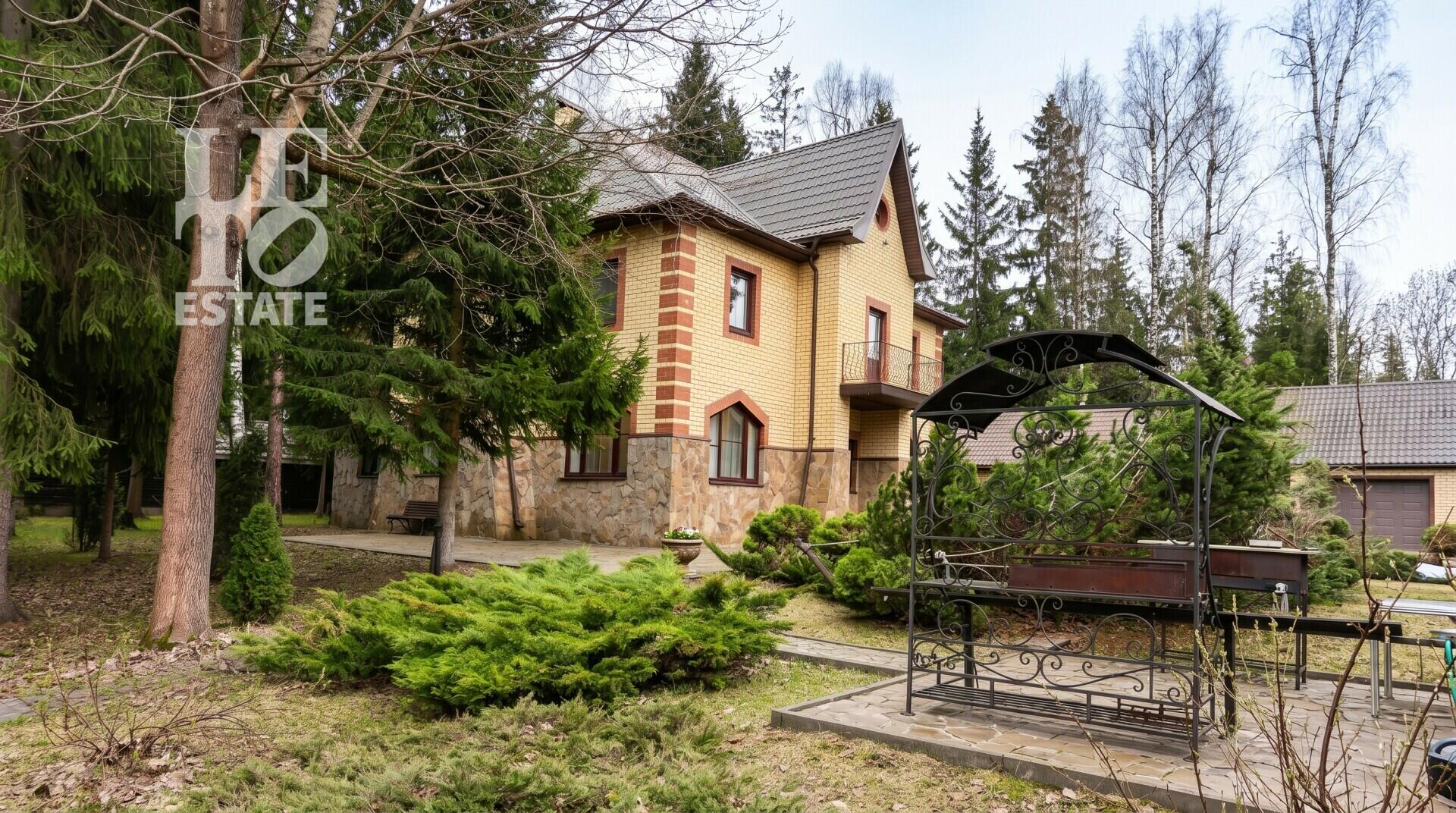 2-этажный коттедж 342 м² с отделкой