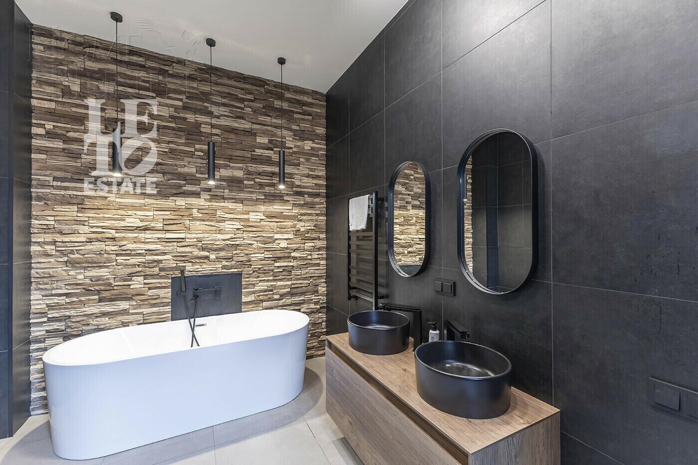 2-этажный коттедж 540 м² с отделкой