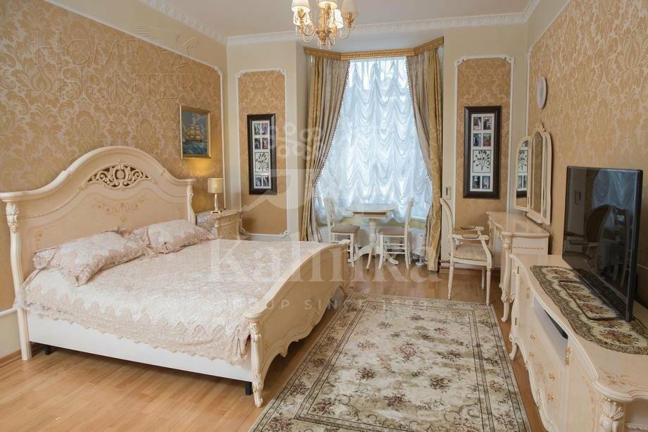 3-этажный коттедж 800 м² с отделкой