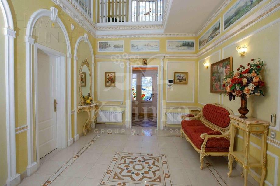 3-этажный коттедж 800 м² с отделкой