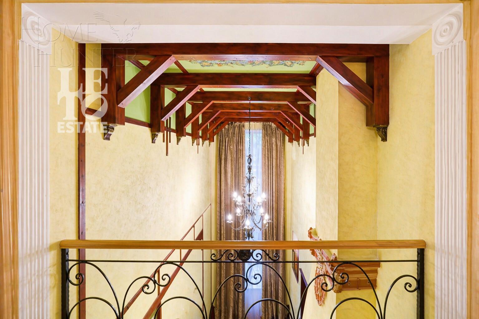 2-этажный коттедж 342 м² с отделкой