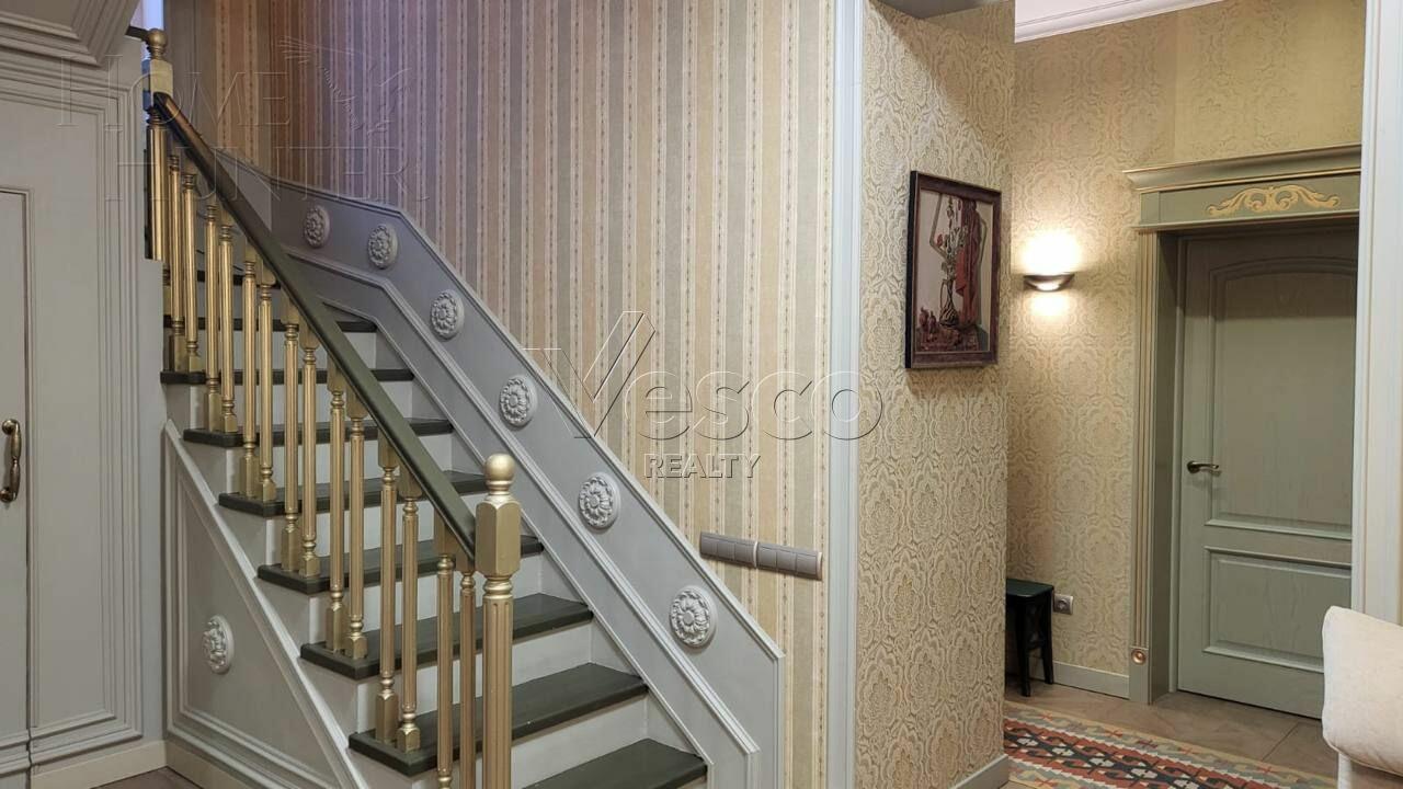 2-этажный коттедж 220 м² с отделкой