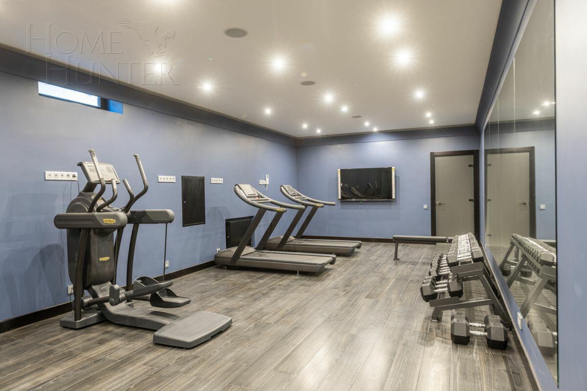 2-этажный коттедж 1 800 м² с отделкой