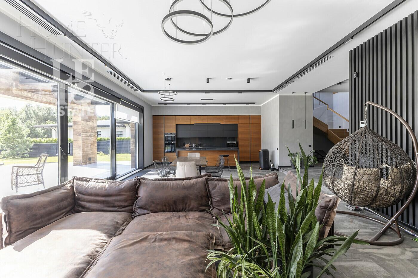 2-этажный коттедж 540 м² с отделкой