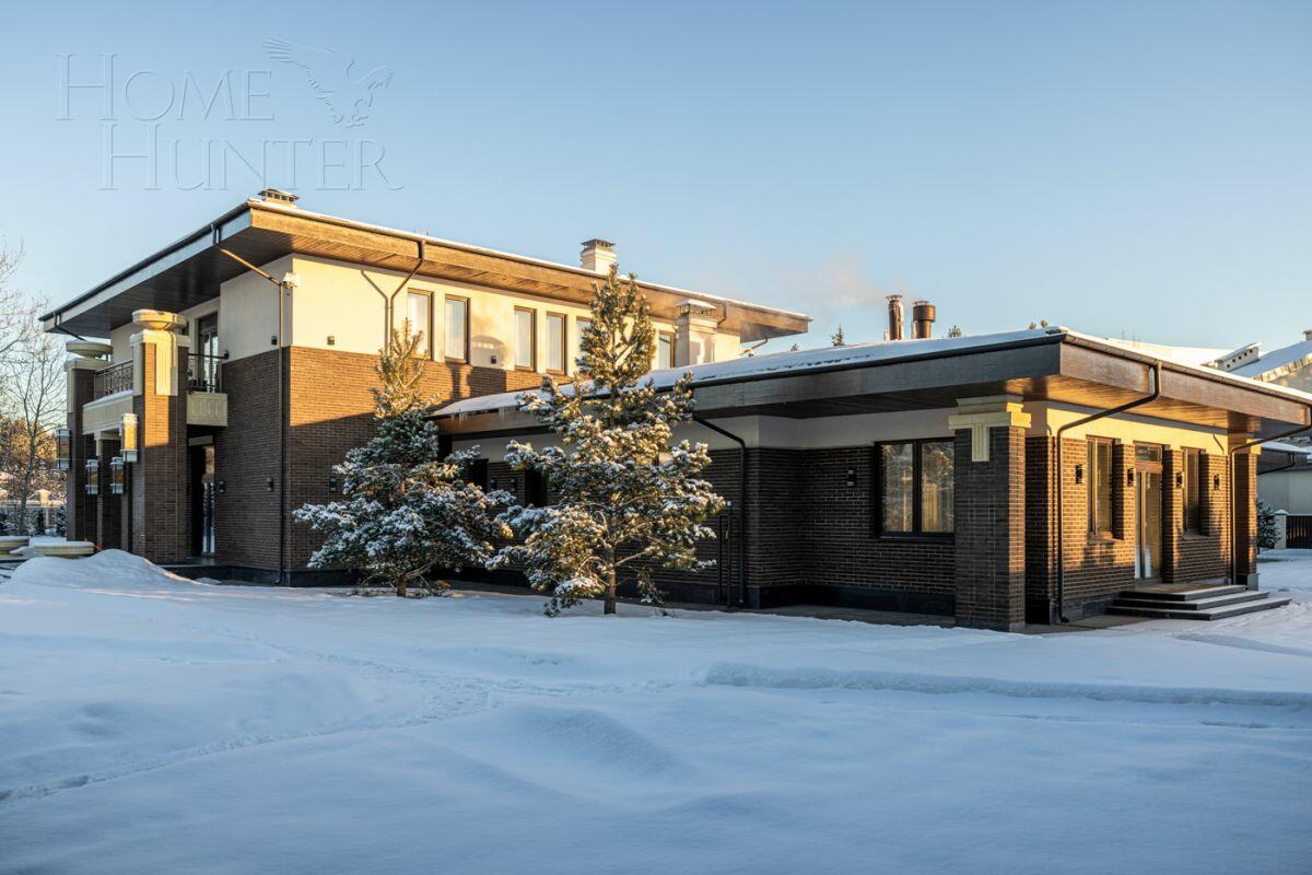 2-этажный коттедж 1 800 м² с отделкой