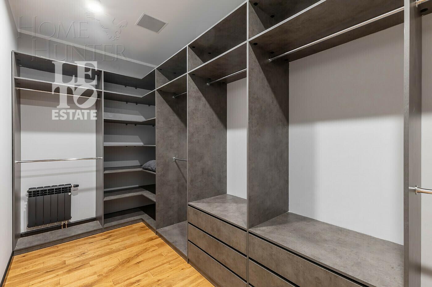 2-этажный коттедж 540 м² с отделкой
