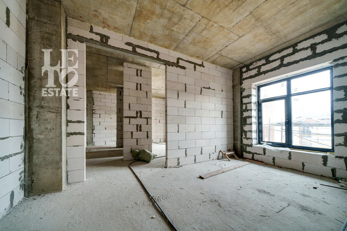 2-этажный коттедж 560 м² без отделки