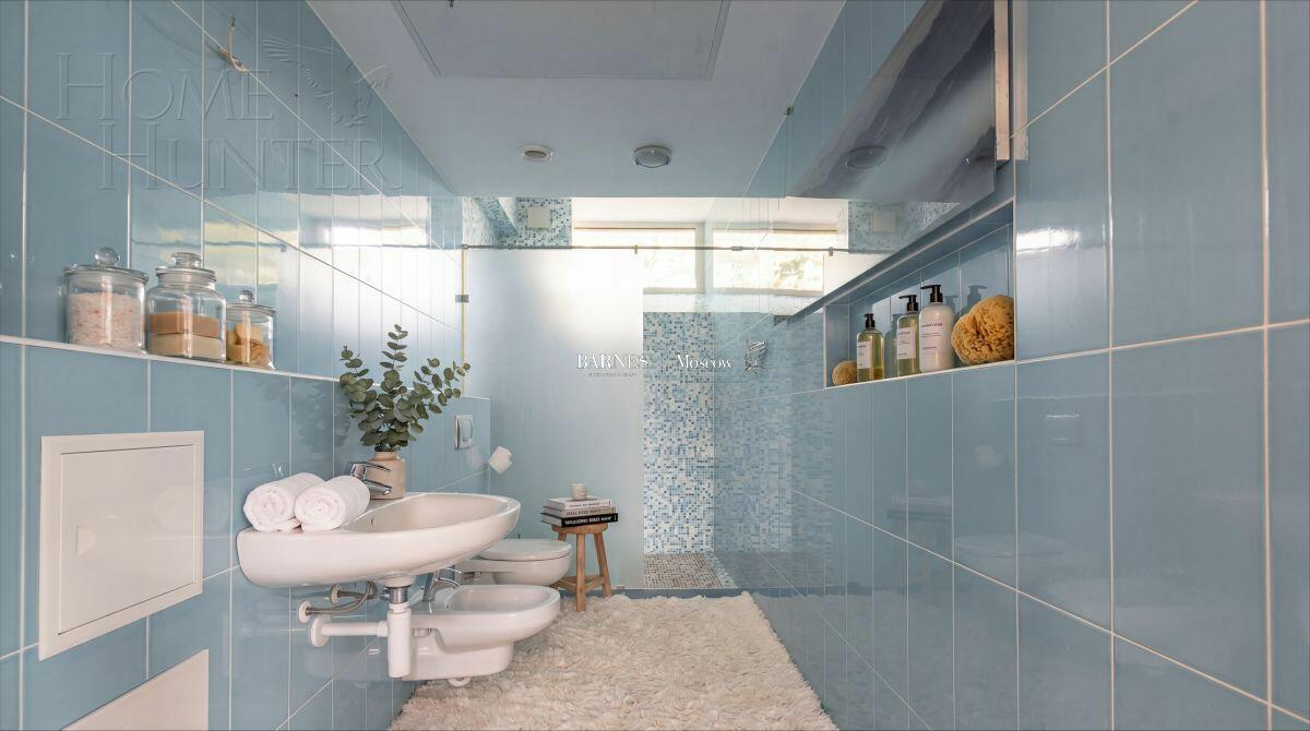 3-этажный коттедж 1 000 м² с отделкой