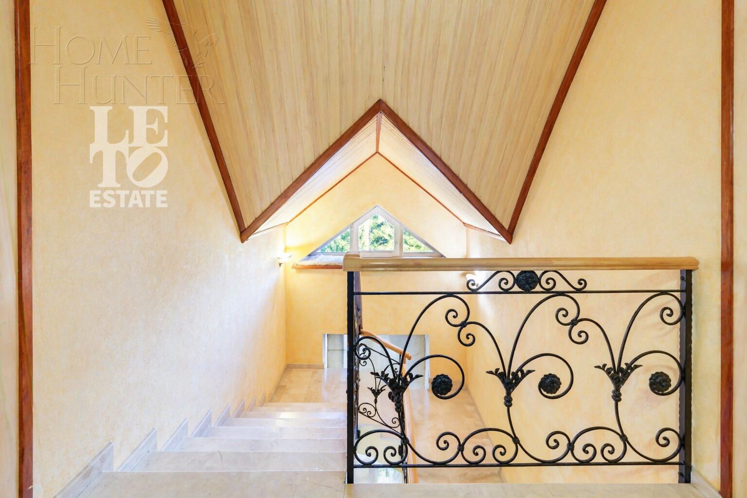 2-этажный коттедж 342 м² с отделкой