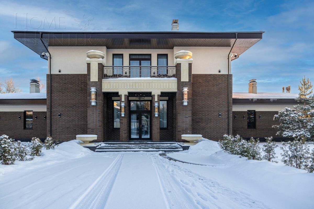 2-этажный коттедж 1 800 м² с отделкой