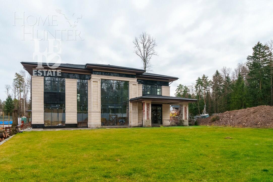 2-этажный коттедж 560 м² без отделки