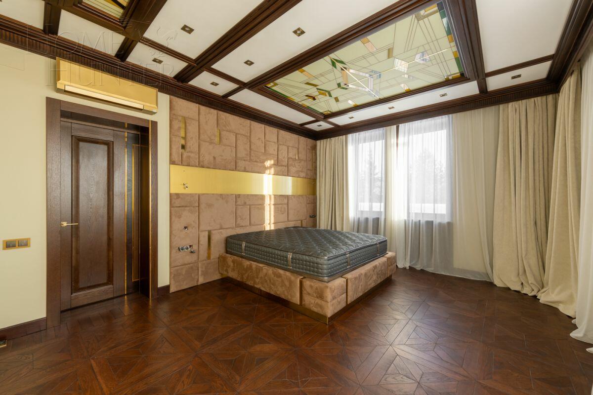 2-этажный коттедж 1 800 м² с отделкой