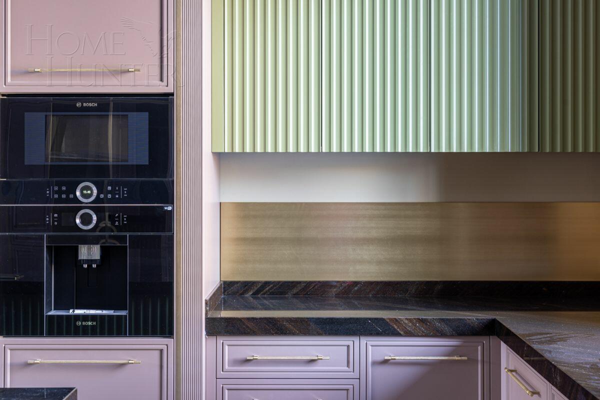 2-этажный коттедж 1 800 м² с отделкой