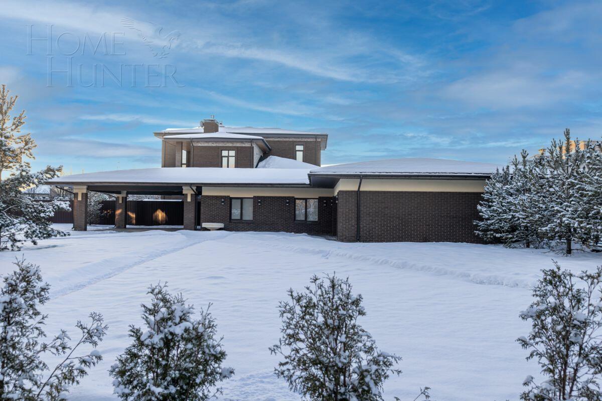 2-этажный коттедж 1 800 м² с отделкой