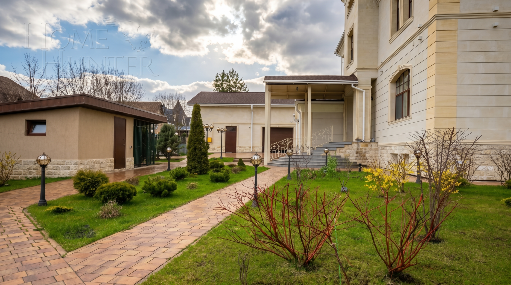 2-этажный коттедж 850 м² с отделкой