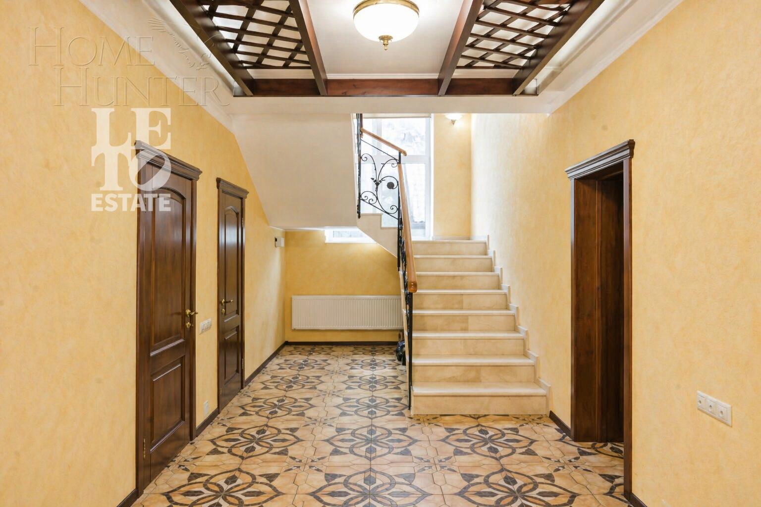 2-этажный коттедж 342 м² с отделкой