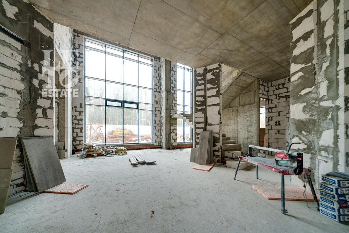 2-этажный коттедж 560 м² без отделки