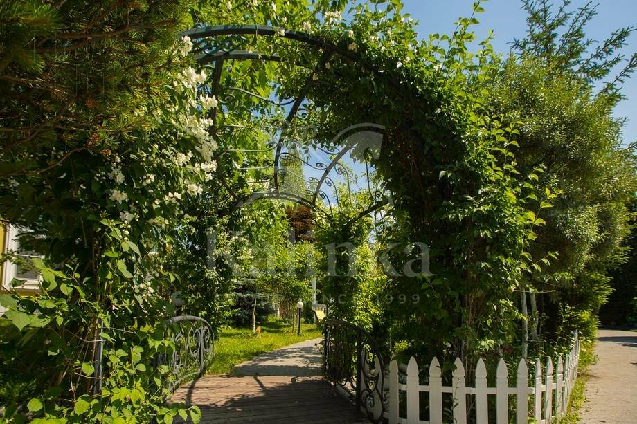 3-этажный коттедж 800 м² с отделкой