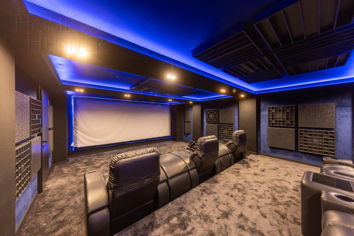 2-этажный коттедж 1 800 м² с отделкой