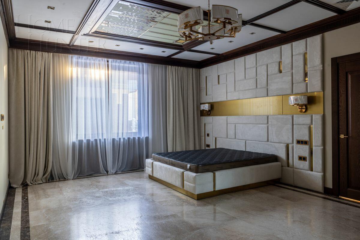 2-этажный коттедж 1 800 м² с отделкой