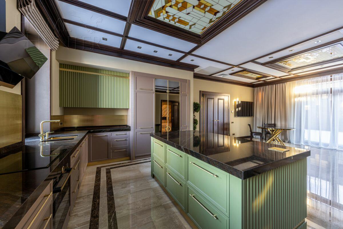 2-этажный коттедж 1 800 м² с отделкой