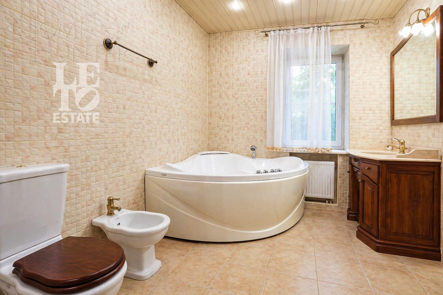 2-этажный коттедж 342 м² с отделкой