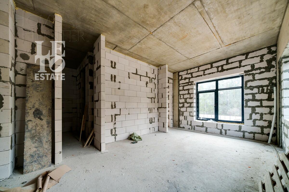 2-этажный коттедж 560 м² без отделки