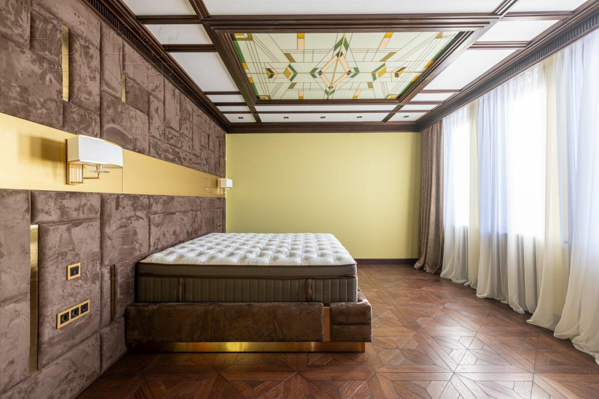 2-этажный коттедж 1 800 м² с отделкой