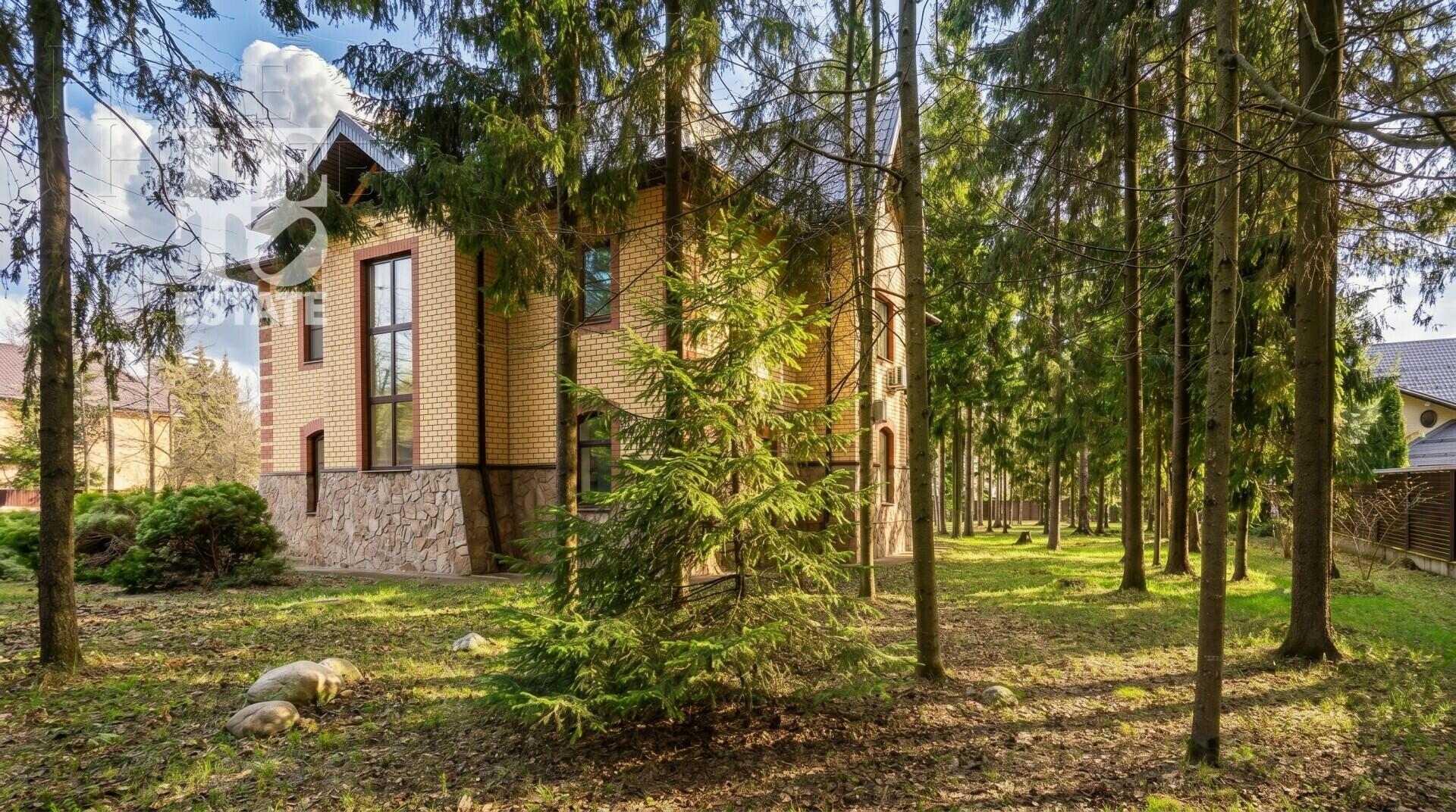 2-этажный коттедж 342 м² с отделкой