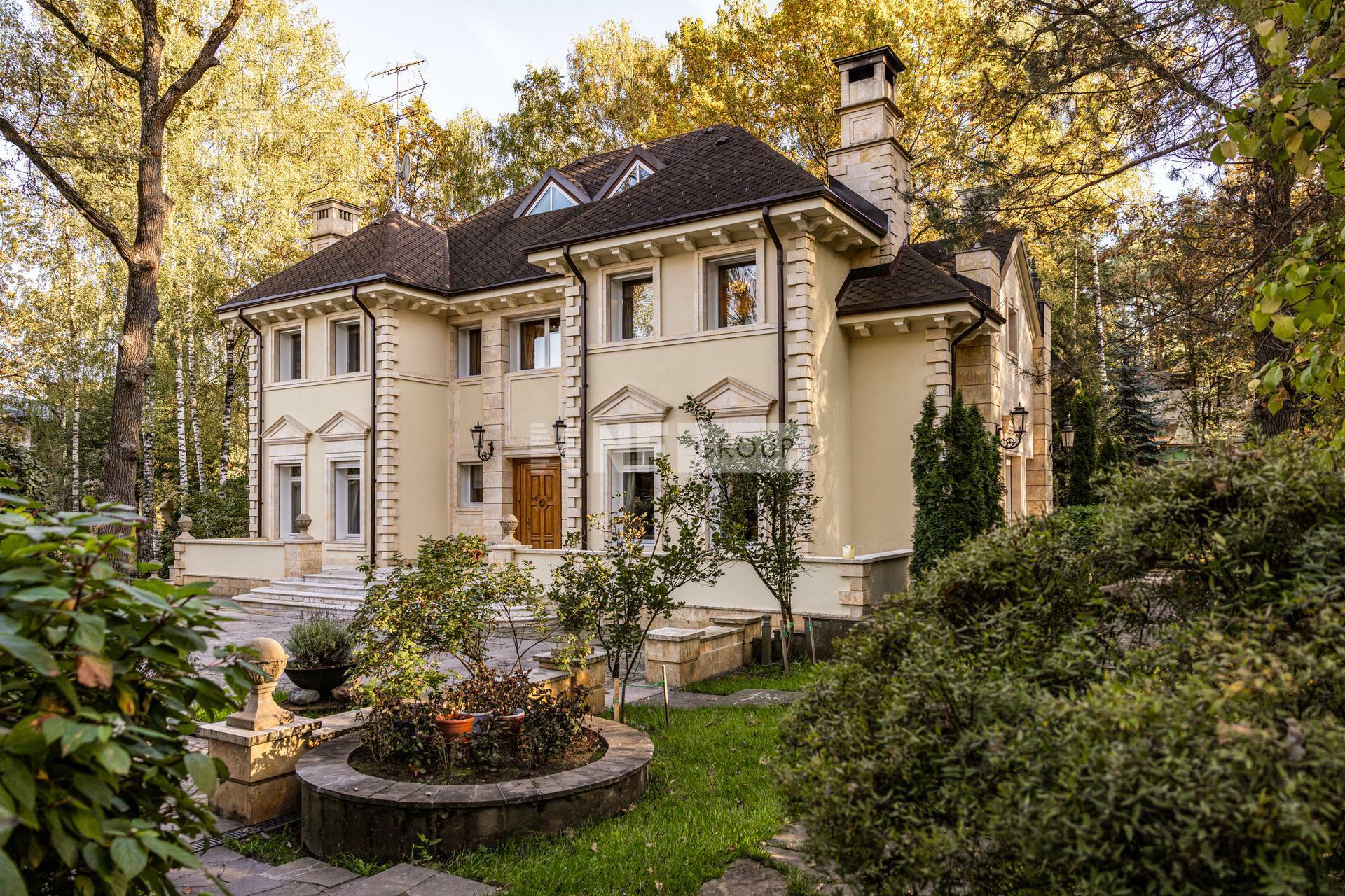 2-этажный коттедж 1 300 м² с отделкой