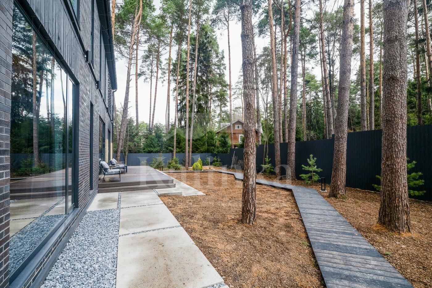 КОТТЕДЖ 520 м² с отделкой