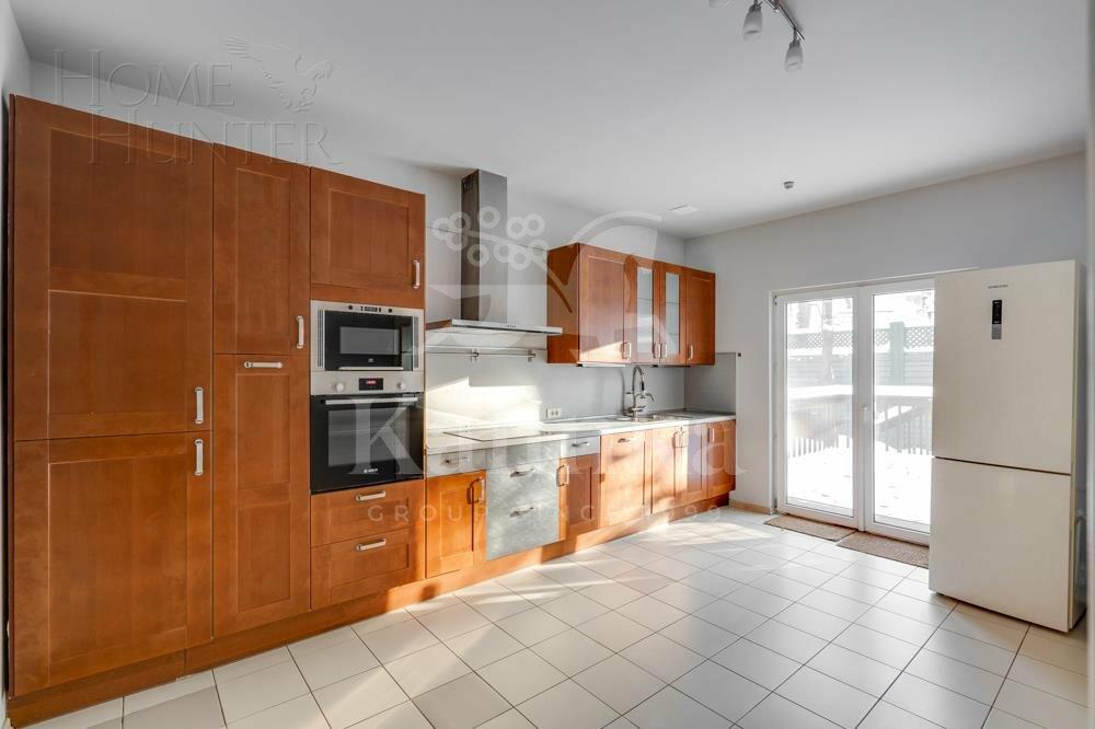 2-этажный таунхаус 890 м² с отделкой