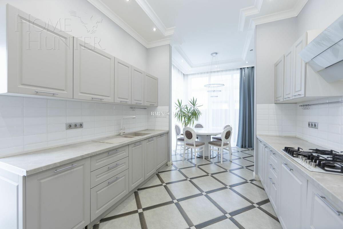 КОТТЕДЖ 322 м² с отделкой