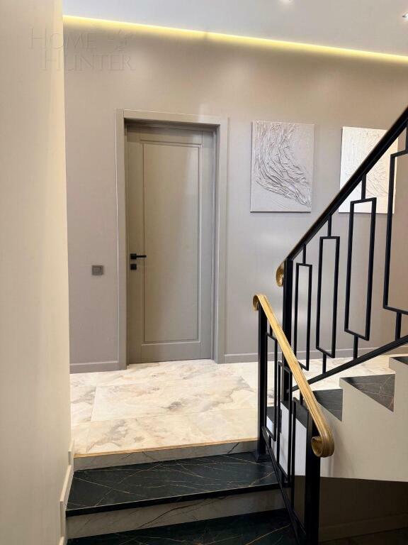 2-этажный коттедж 288 м² с отделкой