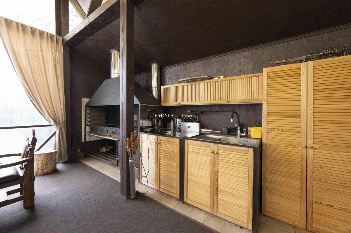 КОТТЕДЖ 322 м² с отделкой