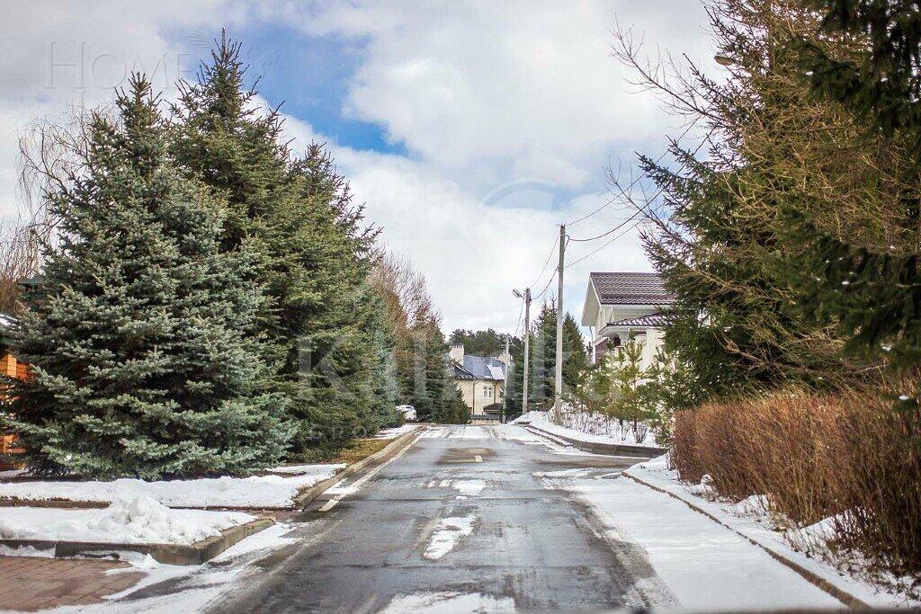 Участок 12 сот. в охраняемом поселке