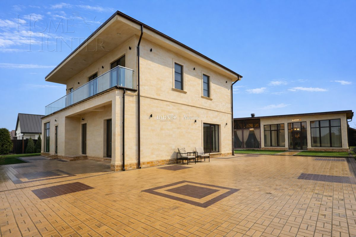 КОТТЕДЖ 322 м² с отделкой