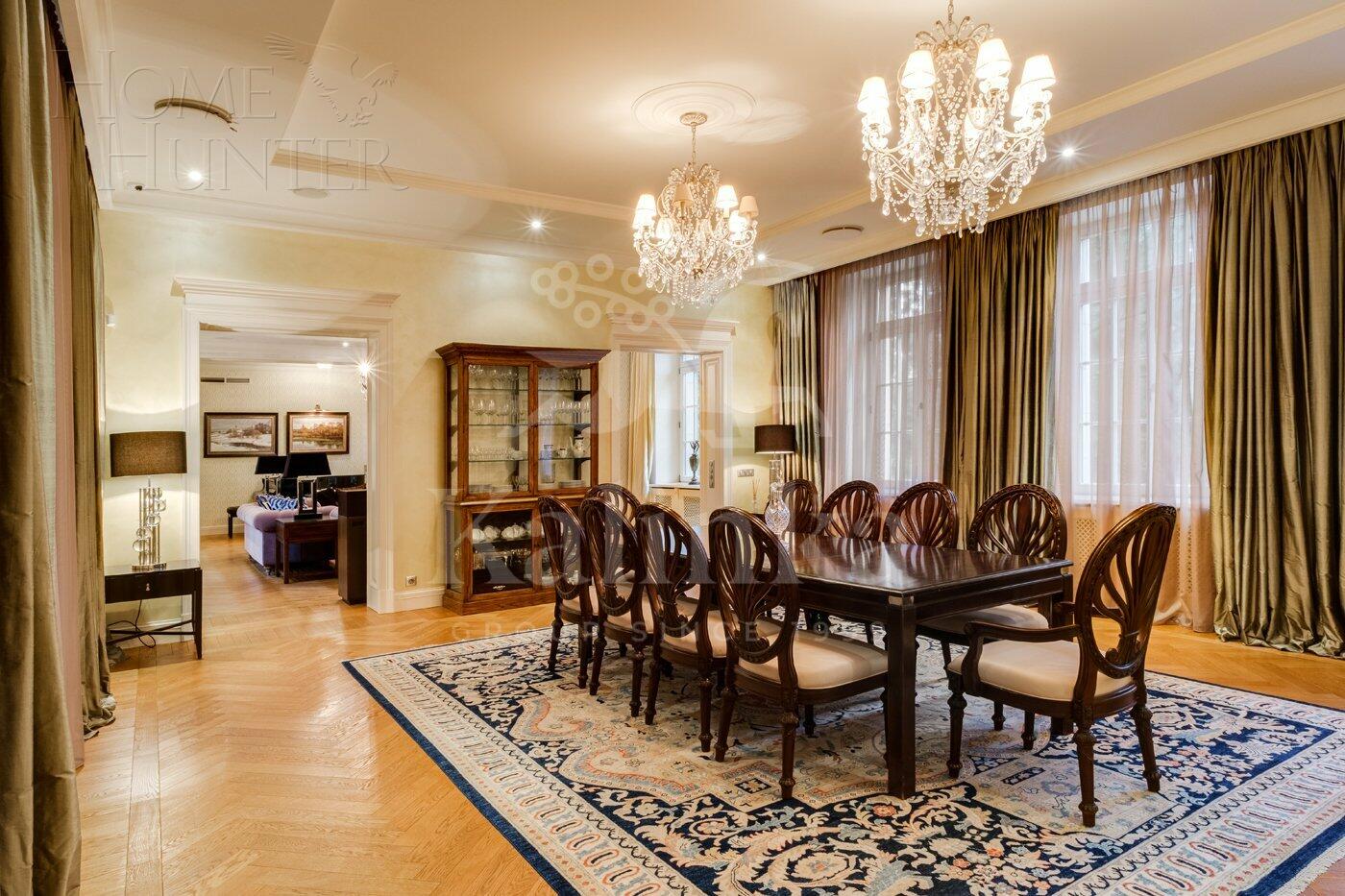 2-этажный коттедж 1 400 м² с отделкой