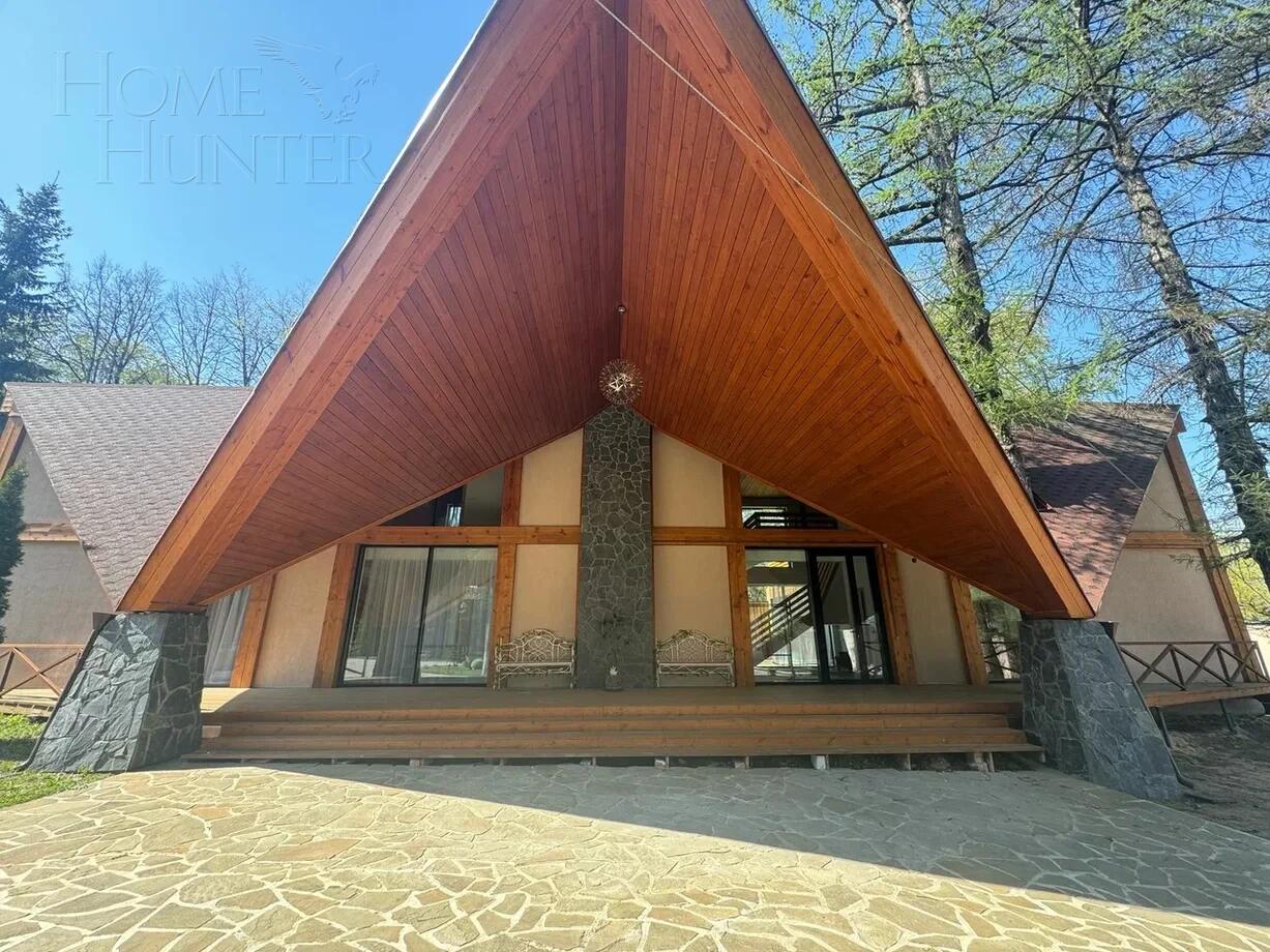 2-этажный коттедж 1 100 м² с отделкой