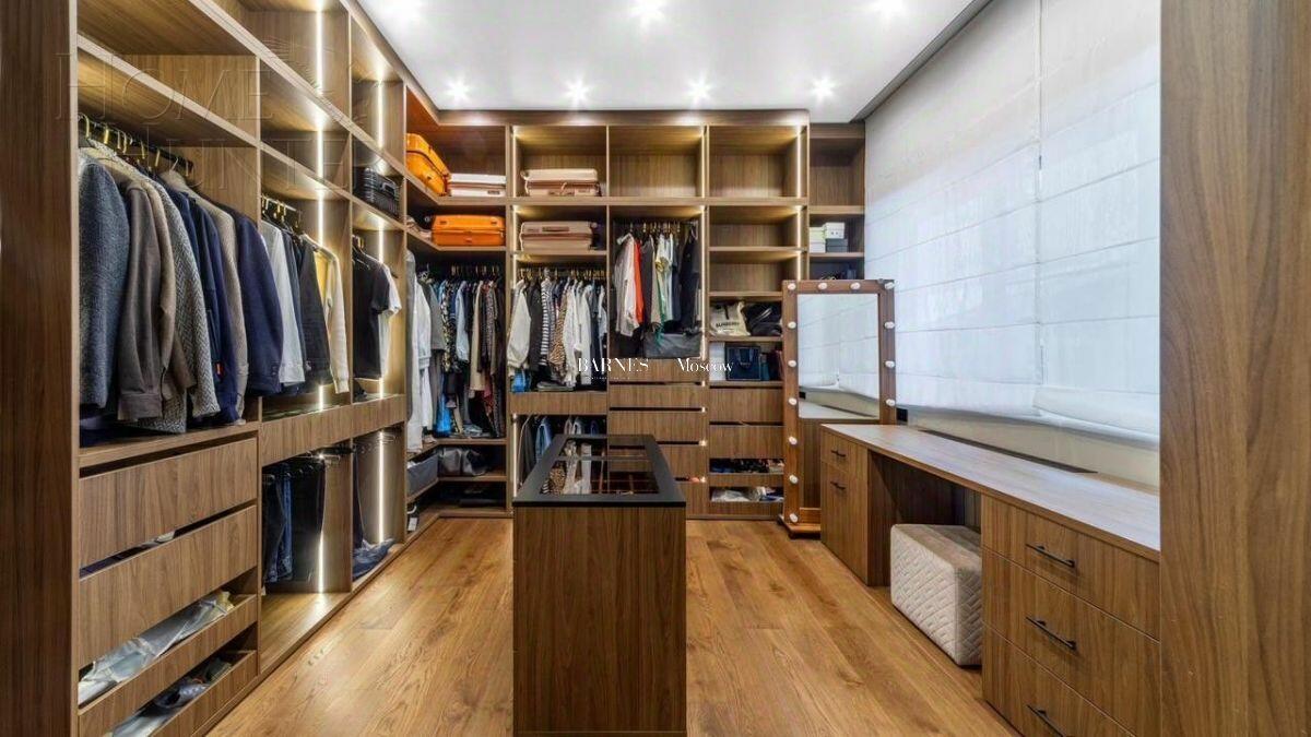 2-этажный коттедж 407 м² с отделкой