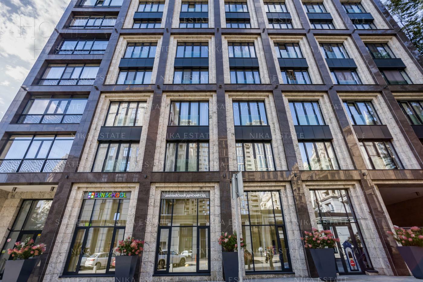 5-КОМН. ПЕНТХАУС С ОТДЕЛКОЙ 450 М² НА 8 ЭТАЖЕ