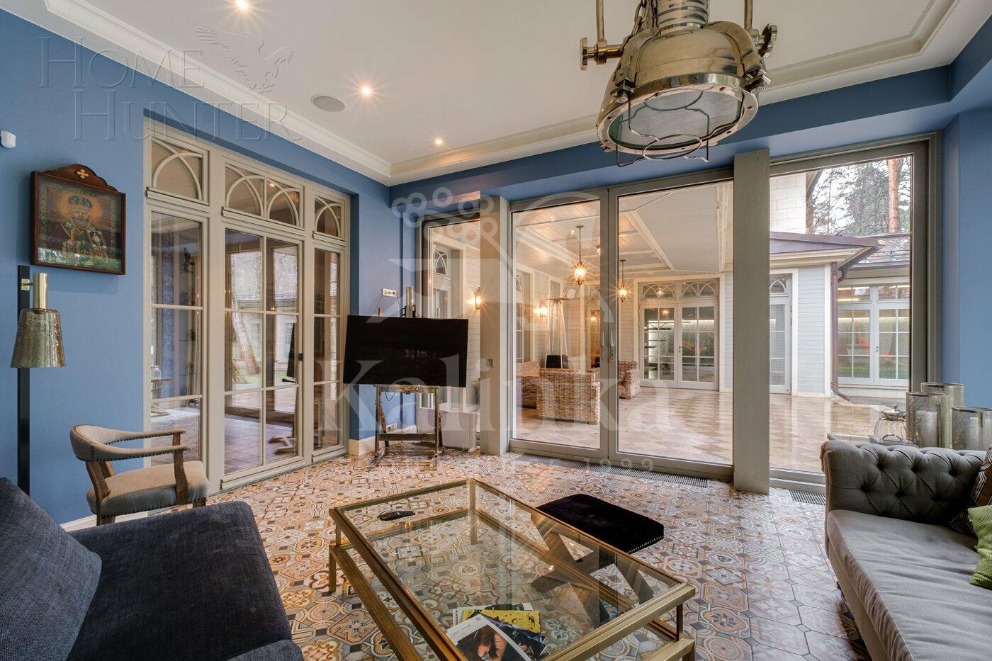 2-этажный коттедж 1 400 м² с отделкой