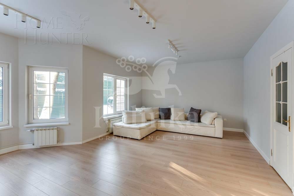 2-этажный таунхаус 890 м² с отделкой